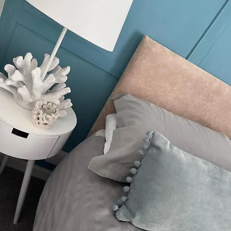 Botanicals Town House *