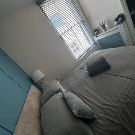 Botanicals Town House * 휫비