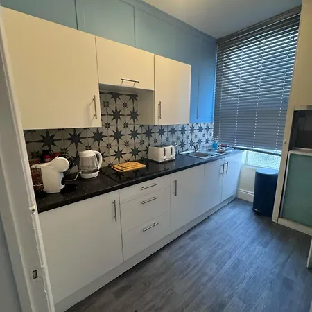 Botanicals Town House Apartment Whitby