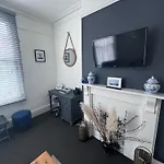 Botanicals Town House Apartament Whitby
