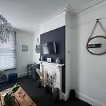 Botanicals Town House Apartament *