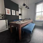 Botanicals Town House * Whitby