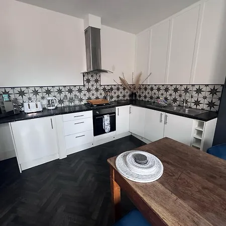 Botanicals Town House * Whitby