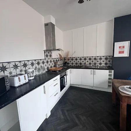 Botanicals Town House *