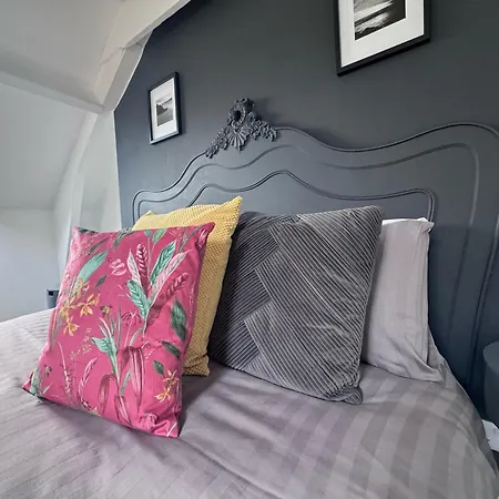 Botanicals Town House *