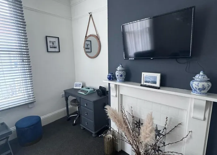 Botanicals Town House Апартаменты Уитби