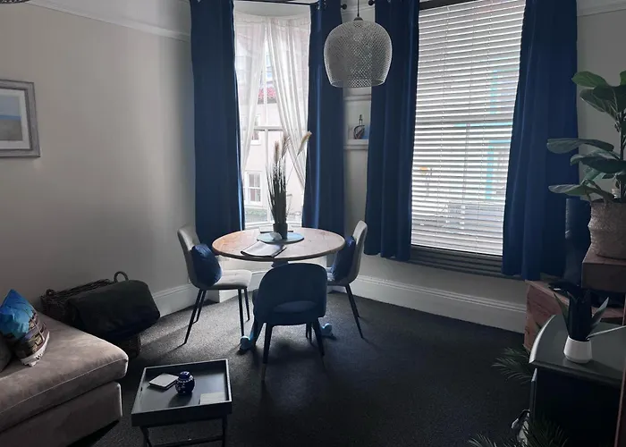 Апартаменты Botanicals Town House Уитби