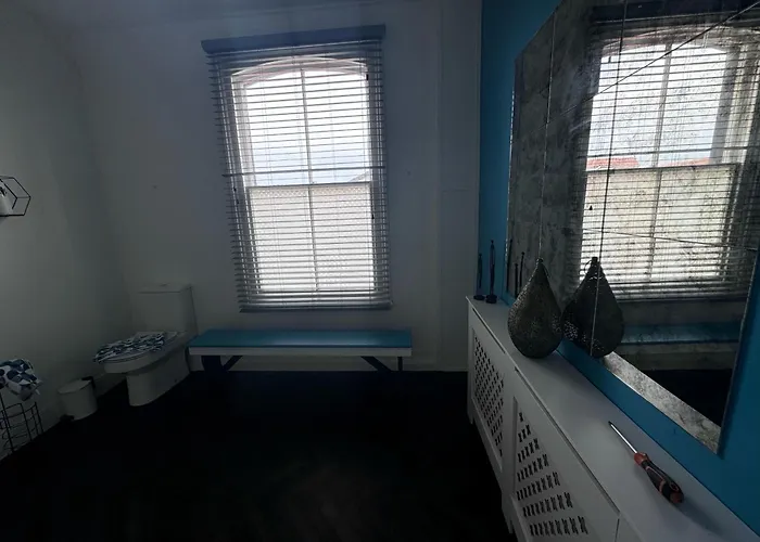 Botanicals Town House Апартаменты Уитби