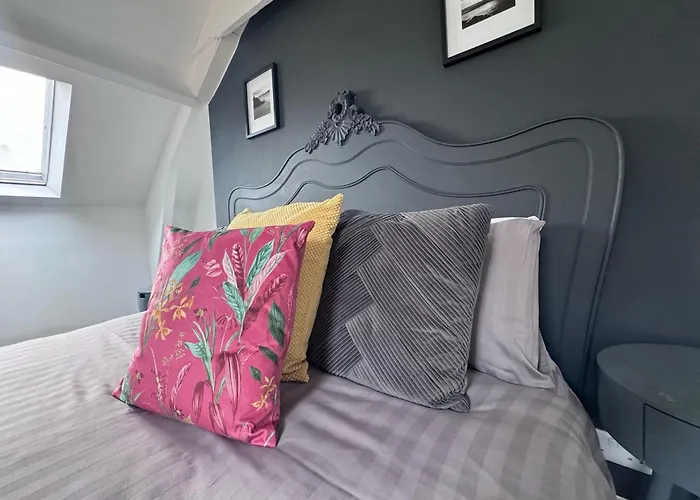 Botanicals Town House *