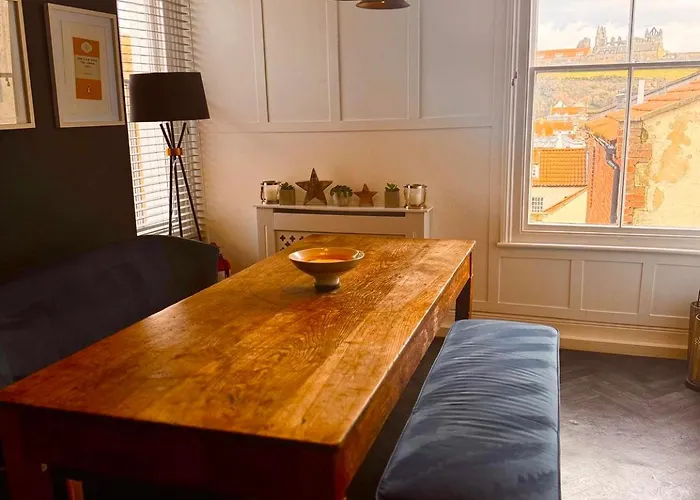 Botanicals Town House * Уитби