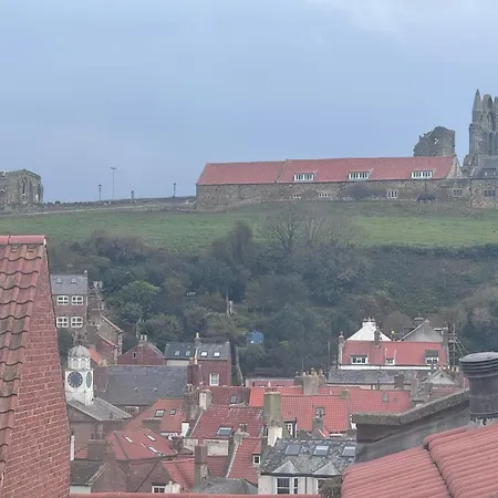 Botanicals Town House * Whitby
