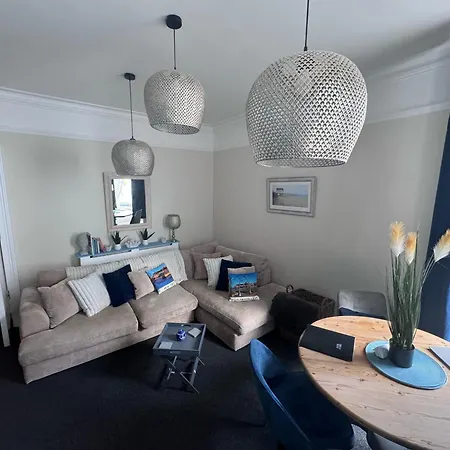 Botanicals Town House * Whitby