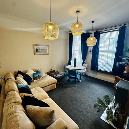 Botanicals Town House